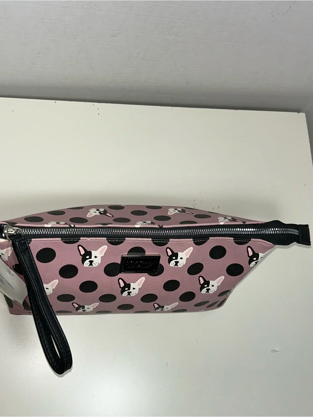 New Betsey Johnson Puppy Bulldog Zip Wristlet Cosmetic Bag HAS FLAWS